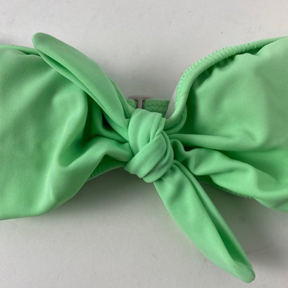 Victoria’s Secret Green Bikini Swim Top Size XS - Picture 2 of 5